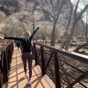 Meet your Posher, Carly